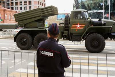 В Москве задержали четверых человек при попытке помешать репетиции парада