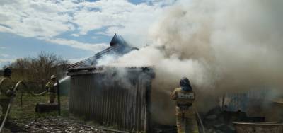 В Альшеевском районе Башкирии пожар уничтожил баню