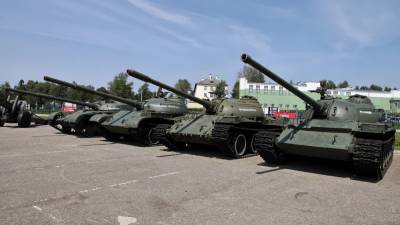 В США подробно разобрали боевые возможности советского танка Т-64