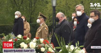 Посол Украины требует установить в Берлине отдельный мемориал украинским жертвам нацизма