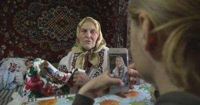 Собирает миллионы просмотров: 82-летняя бабушка из Винницкой области стала звездой Тик-Тока