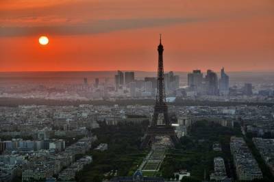 Во Франции будут сажать в тюрьму за вред экологии и мира