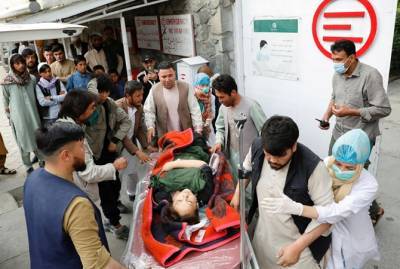 40 человек погибли из-за взрывов около школы в Кабуле