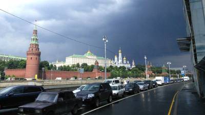 Москвичей предупредили о проливном дожде до 9 мая