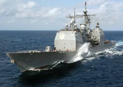 Крейсер ВМС США задержал в Аравийском море судно с грузом оружия