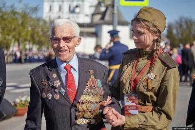 Торжественные мероприятия в День Победы начались в восточных регионах России