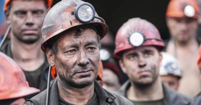 Россияне назвали профессии с неоправданно заниженной зарплатой