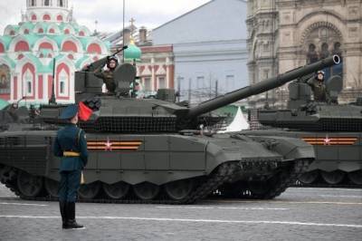 На Красную площадь в Москве прибывает военная техника