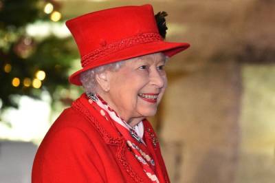 Елизавета II отменила День победы в Великобритании