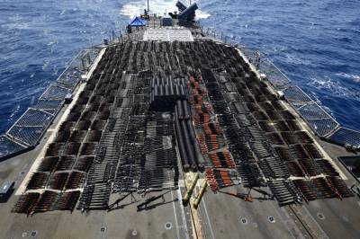 ВМС США задержали судно без опознавательных знаков с партией российского оружия на борту