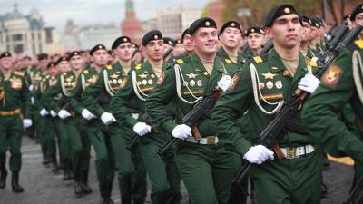 Синоптик сообщил о начале разгона туч перед парадом Победы в Москве