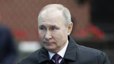 Путин заявил о попытках вновь «поставить на вооружение» идеологию нацистов