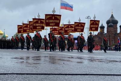 В Туле на площади Ленина начался Парад Победы