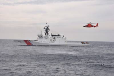 Флагман морской охраны ГПСУ встретил корабль береговой охраны США
