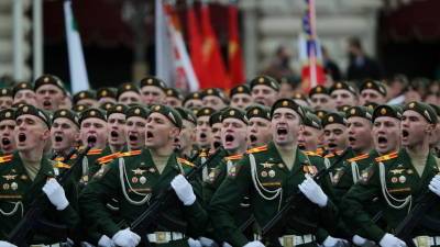 Парад Победы в Москве завершился пролётом авиации
