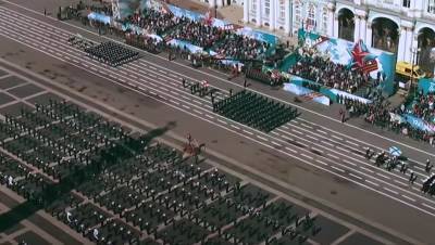 В Петербурге завершился военный парад в честь Дня Победы