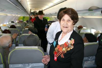 Ветеранов и инвалидов Великой Отечественной войны ждут бесплатные авиарейсы