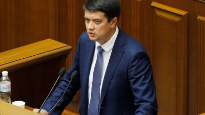Украинцы не будут отдавать победу над нацизмом другим странам, – Разумков