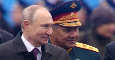 Путин в День победы заявил о "недобитых карателях", оставшихся с войны (видео)