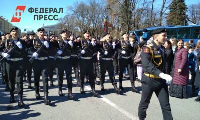 Петербург встретил Парад Победы безоблачным небом и солнцем