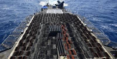 В Аравийском море США задержали судно без опознавательных знаков с противотанковыми ракетами России - Фото - ТЕЛЕГРАФ