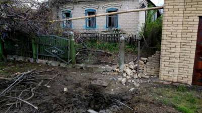 На Донбассе боевики обстреляли Марьинку из артилерии