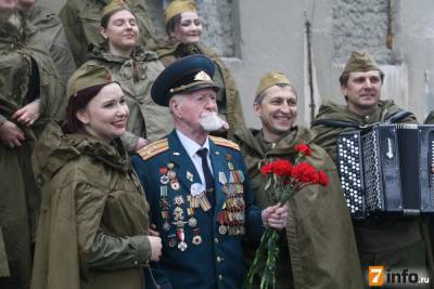 С Днем Победы рязанских ветеранов поздравляют «Фронтовые бригады»