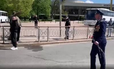 В Киеве националист зиганул перед ветераном
