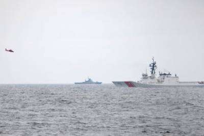 На расстоянии более 100 морских миль от Одессы корабль Госпогранслужбы встретил американский "Hamilton"