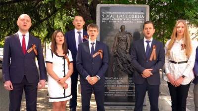 Российские дипломаты в 54 странах мира в День Победы исполнили «Катюшу»