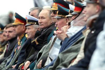 Путин и Шойгу высоко оценили парад в честь Великой Победы в Москве