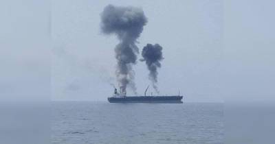 Пожар произошел на нефтяном танкере в бухте сирийского порта