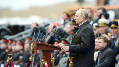 «Сборища недобитых карателей»: Путин на параде Победы заявил о свидетельствах попыток переписать историю