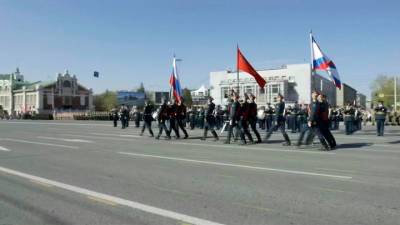 Новости на "России 24". Женские расчеты впервые участвовали в параде в Новосибирске