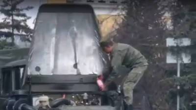 Во время парада в Кемерове загорелся грузовик. Видео