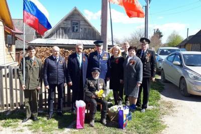 Ветеран ВОВ из Печорского района получил поздравление-концерт