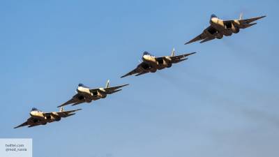 «Убийственно красив»: в США восхитились полетом Су-57 на параде Победы
