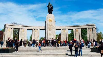 В Германии и Италии почтили память павших советских воинов