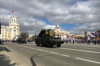 В Кемерове перед парадом загорелся военный автомобиль