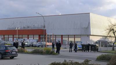 В Баварии разыскивают «подрывника»: эвакуированы два центры вакцинации