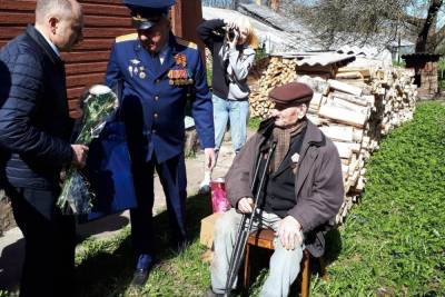105-летнего ветерана и жителя Псковской области поздравили с Праздником Победы