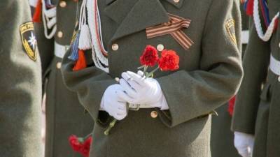 Минута молчания в память о погибших в ВОВ прошла по всей России
