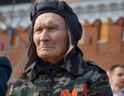 Петербуржцы рассказали, достойно ли живут ветераны в России