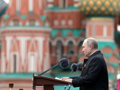 «Дождь»: Путин изменил одну букву в речи для парада, и фраза стала кардинально другой