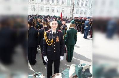 Губернатор Тверской области поощрит участницу парада, которая маршировала без ботинка