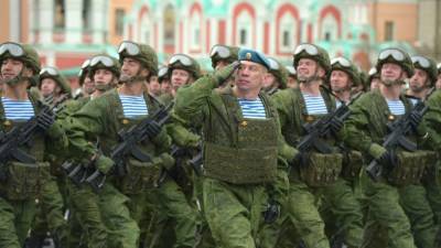 Россияне поделились в Сети сильными эмоциями от увиденного парада Победы в Москве