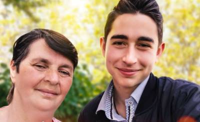 19-летний победитель "Голосу країни" Сасанчин показал маму после тяжелой болезни: "Осталась только..."