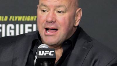 Тренер Джошуа Фабиа обвинил главу UFC Дана Уайта в интимной связи с девушками лиги