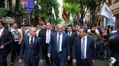 EurAsiaLive: Как Армении не стать «лузером» — Анонс