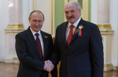 Путин и Лукашенко обменялись поздравлениями с Днём Победы